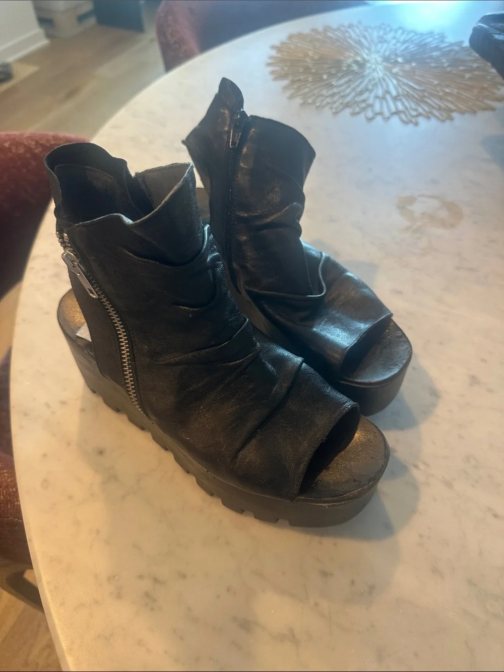 Women's Black Leather Open-Toe Platform Wedge Sandals with Side Zip
